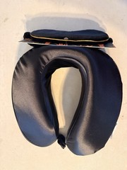 Smooth And Soft Neck Pillow With Eye Mask -Black